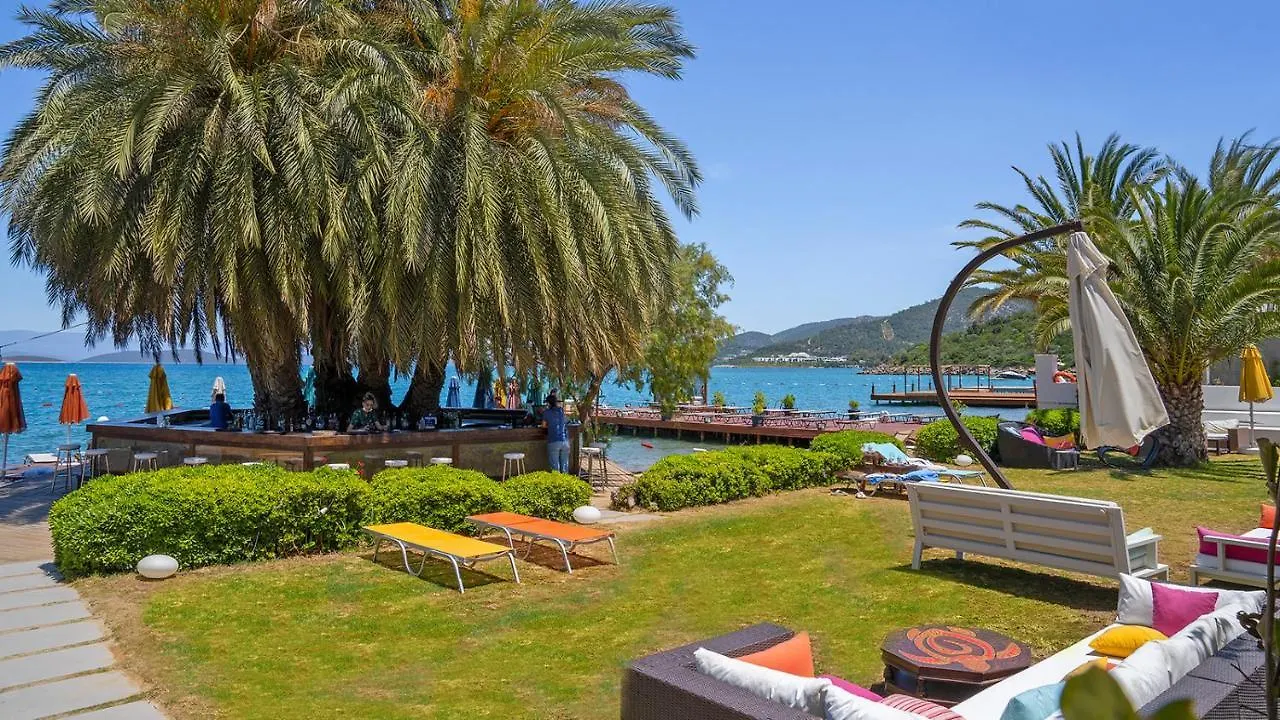 Toka Bodrum Hotel & Beach Club 3*,